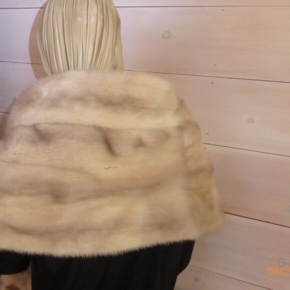 Christian Dior Original  Blonde Mink Fur Wrap from Holt Renfrew - Stunning - Picture 13 of 16
